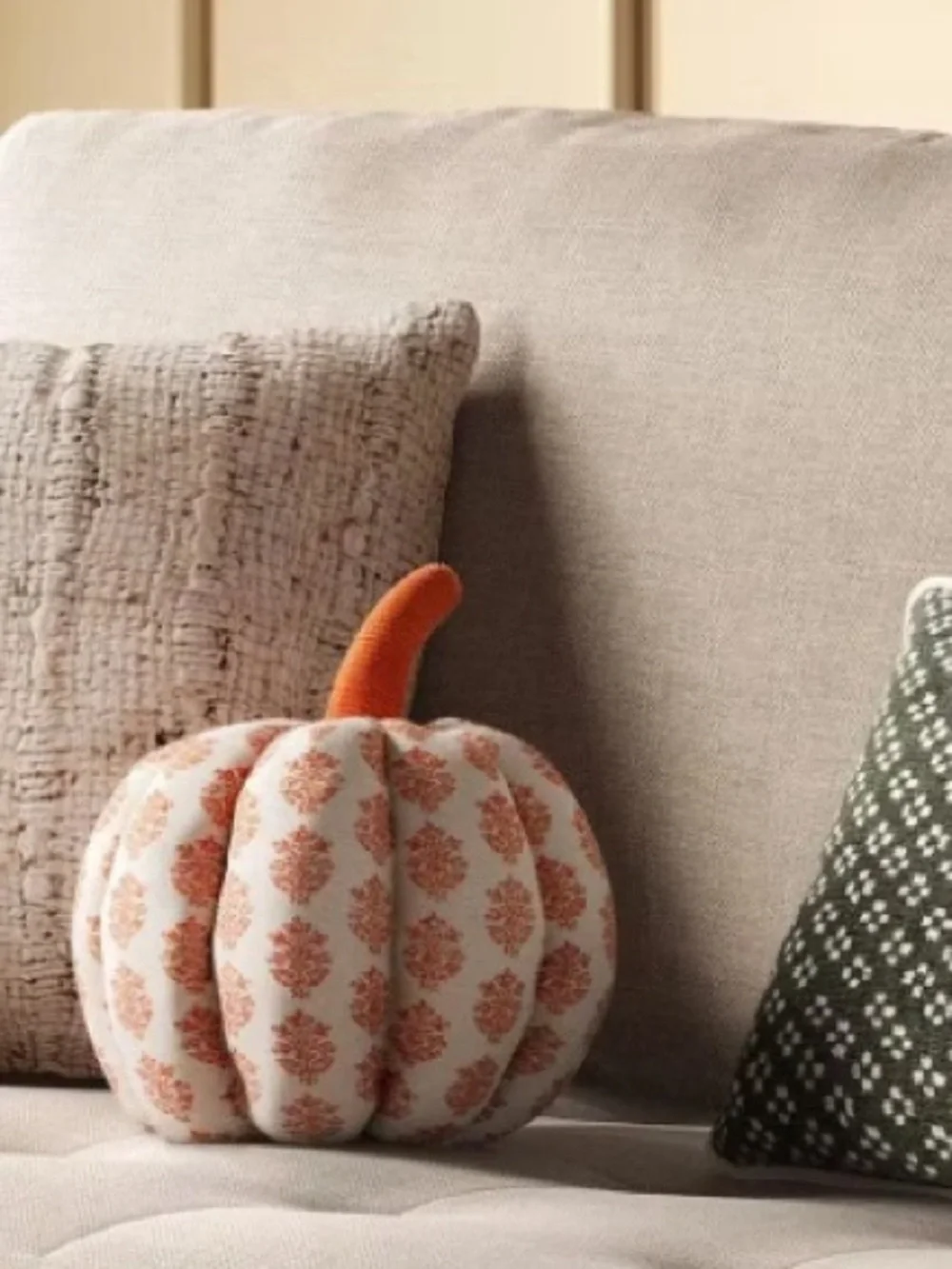 THRESHOLD NWT Block Print Shaped Pumpkin Throw Pillow